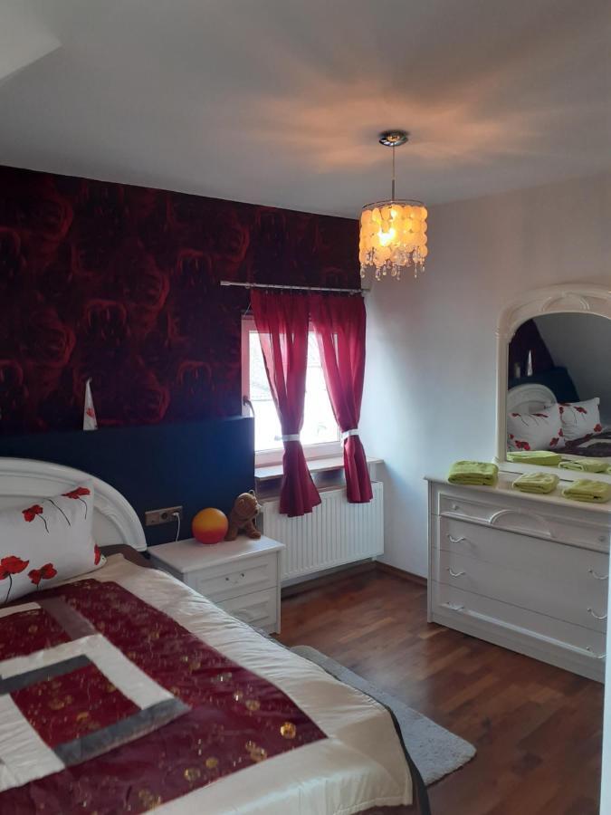 Gemuetliche Zimmer Kaisersesch ภายนอก รูปภาพ